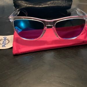 Oakley Frogskin women’s sunglasses